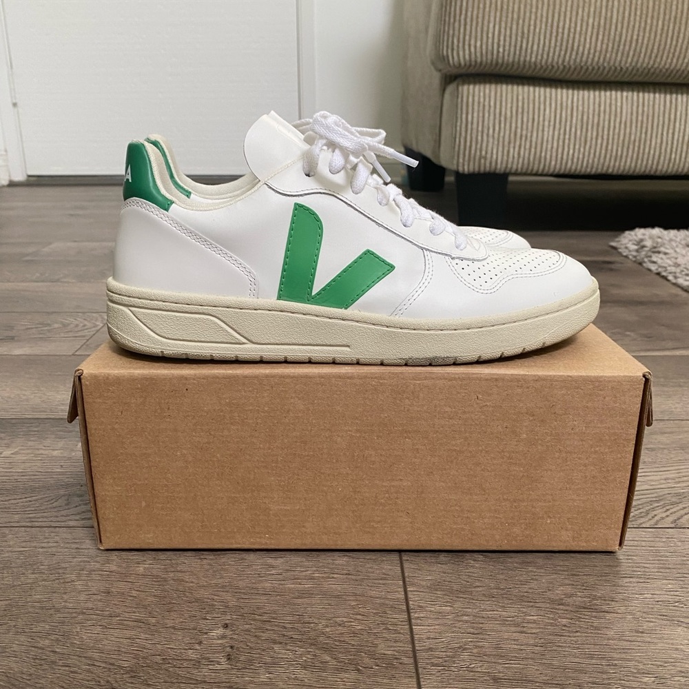 Veja V-10 Sneakers